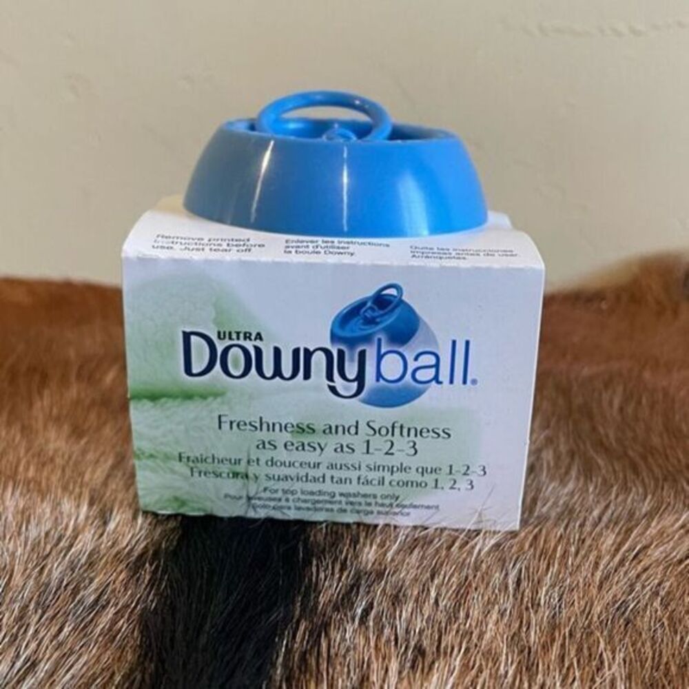 NEW Ultra‎ Downy Ball - Liquid Fabric Softener Dispenser Laundry Washer Reusable
